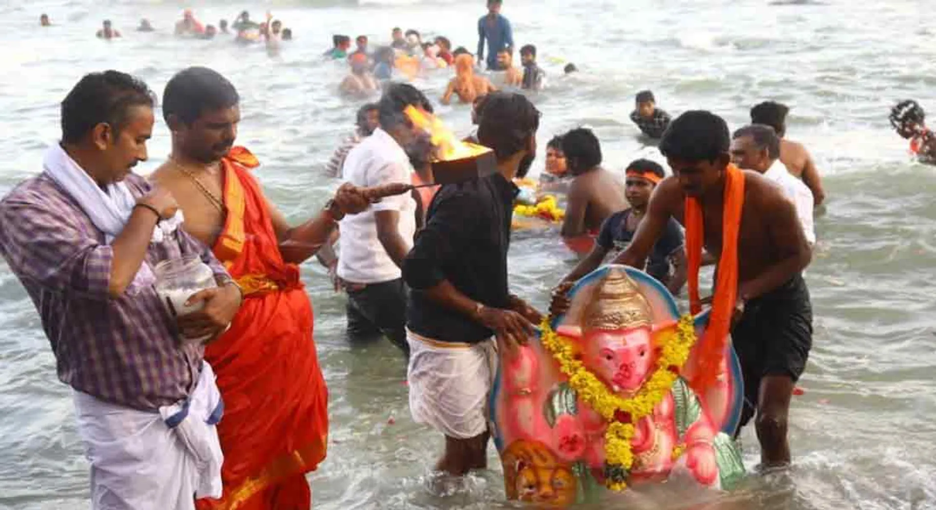 Lord Ganesha  statue in Kumari melted down at sea!