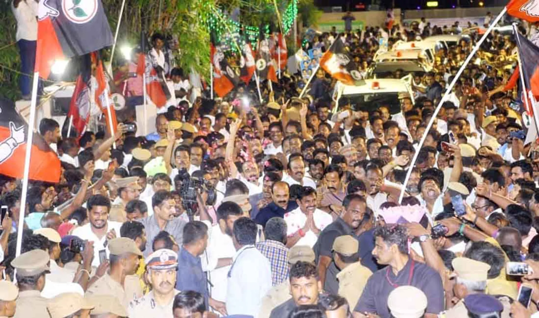Edappadi palanisamy Chennai Airport - AIADMK 