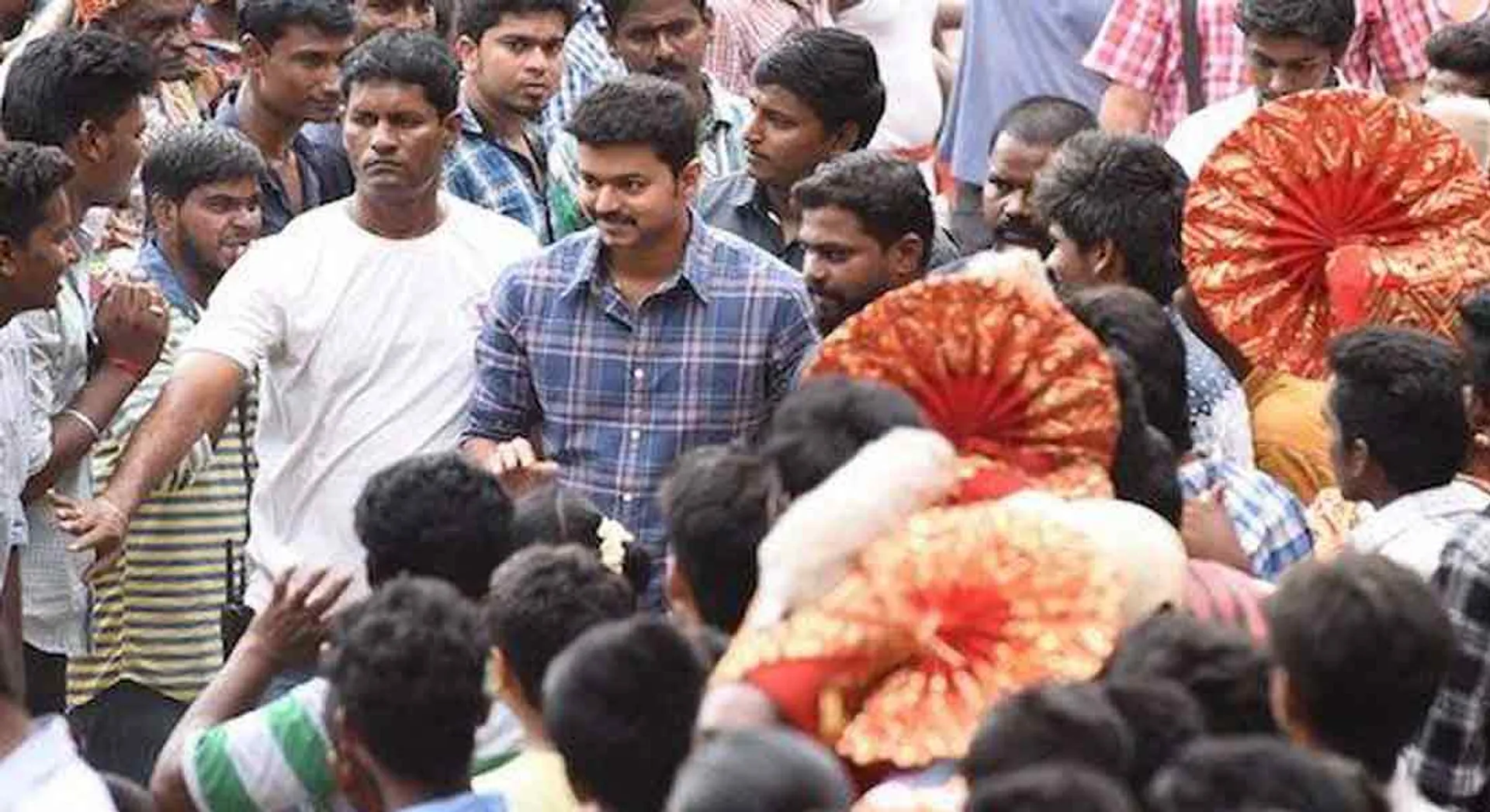 Vijay instructs to fans 