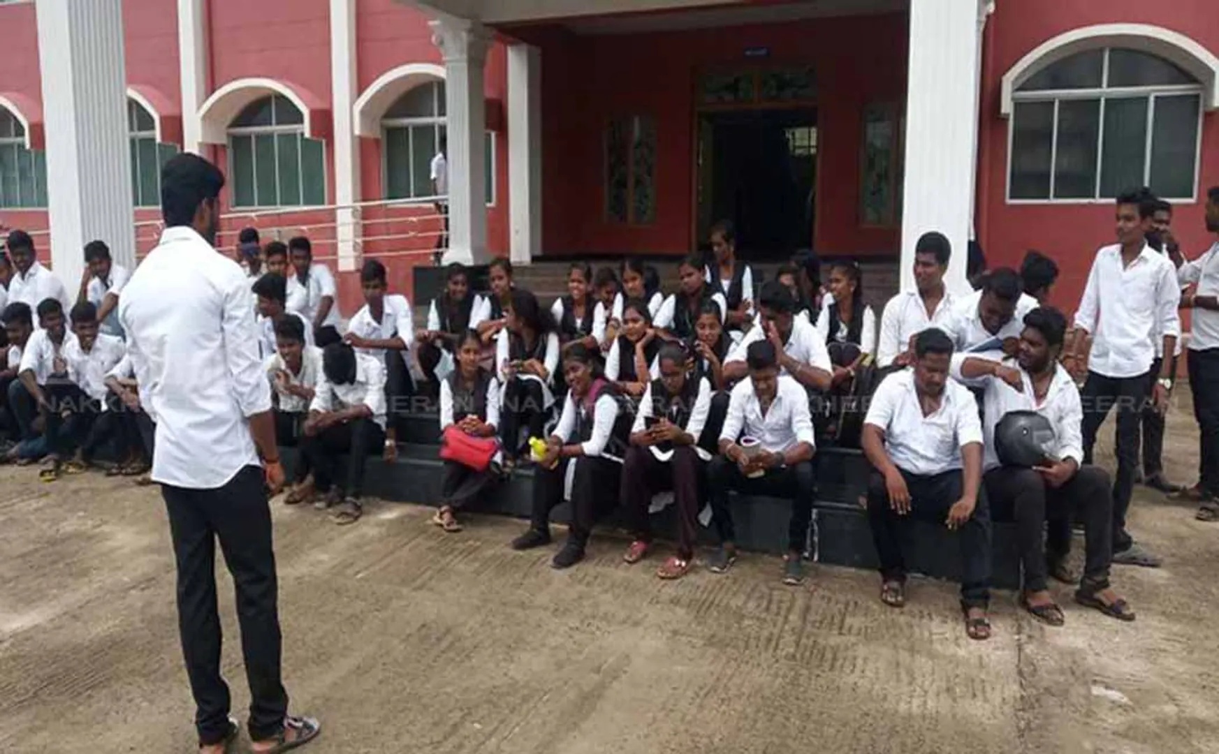 vellore district govt law college students strike