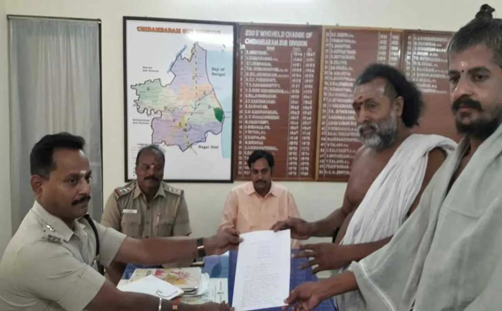 chidambaram temple issue dikshidars police investigation 