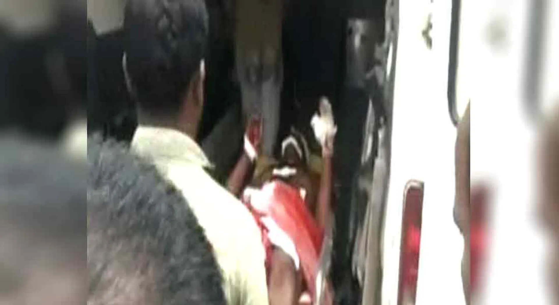   incident at Manamadurai bank ... One person injured in shooting