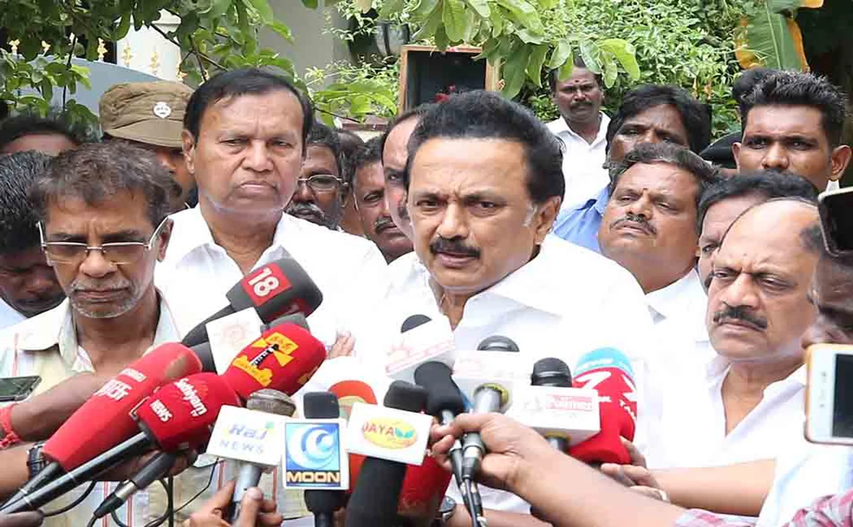 DMK's anti-Hindi struggle return statment  What is the background of Amit Shah's U-turn 