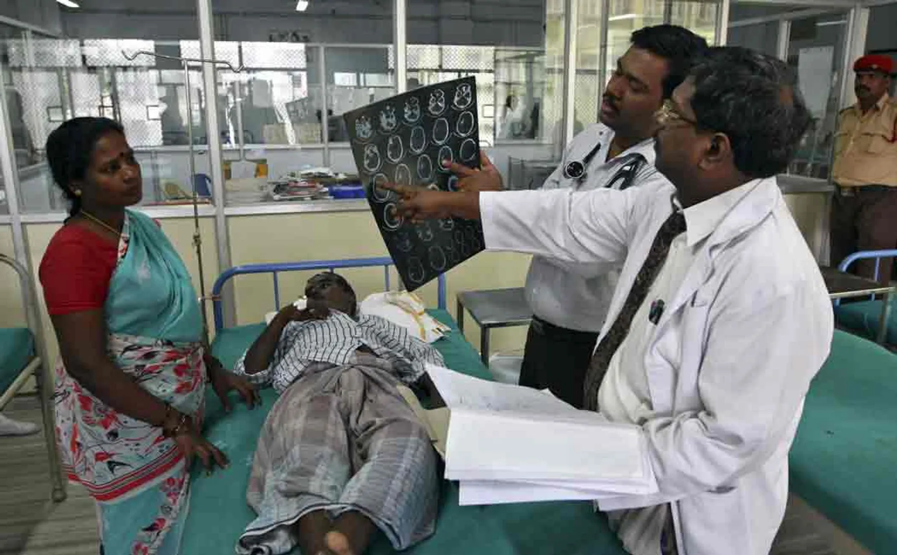 jaganmohan reddy bans private practice for government doctors