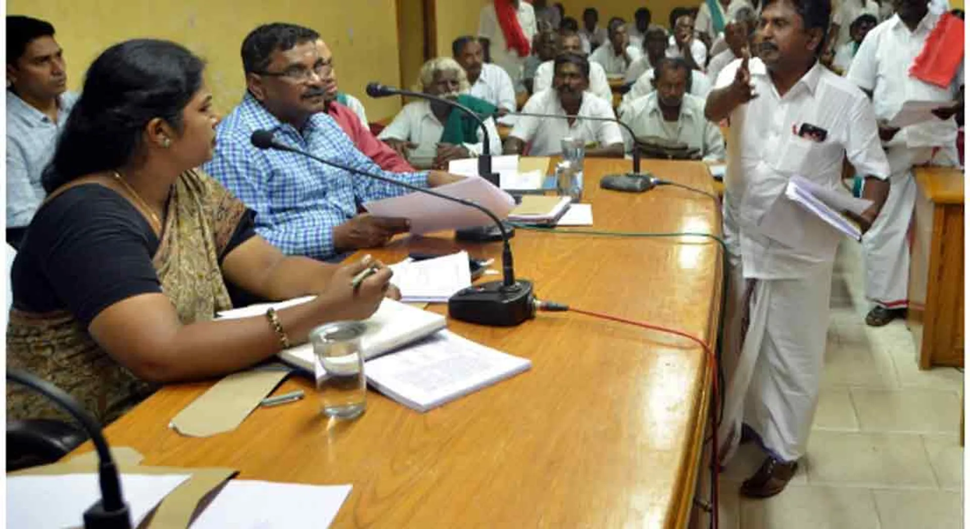  The government must pay the farmers' pension premium ...