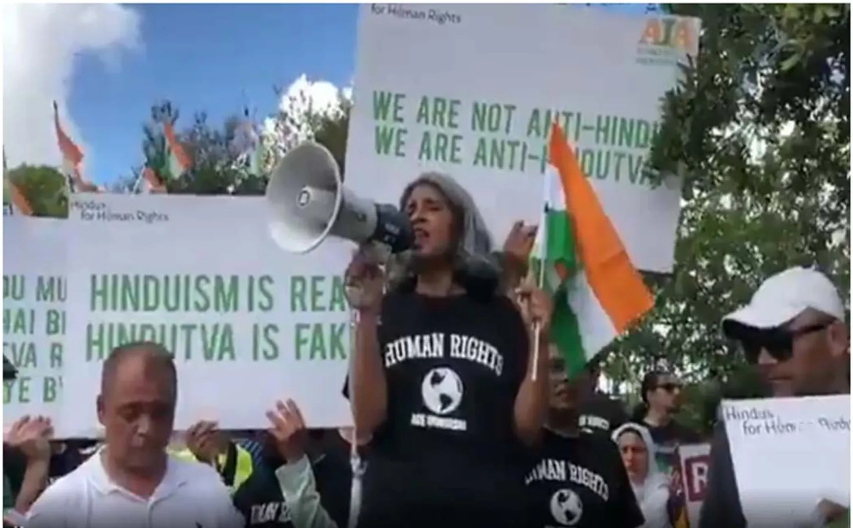 india pm narendra modi trip at usa and meet with india citizens.... most of peoples against in modi speech