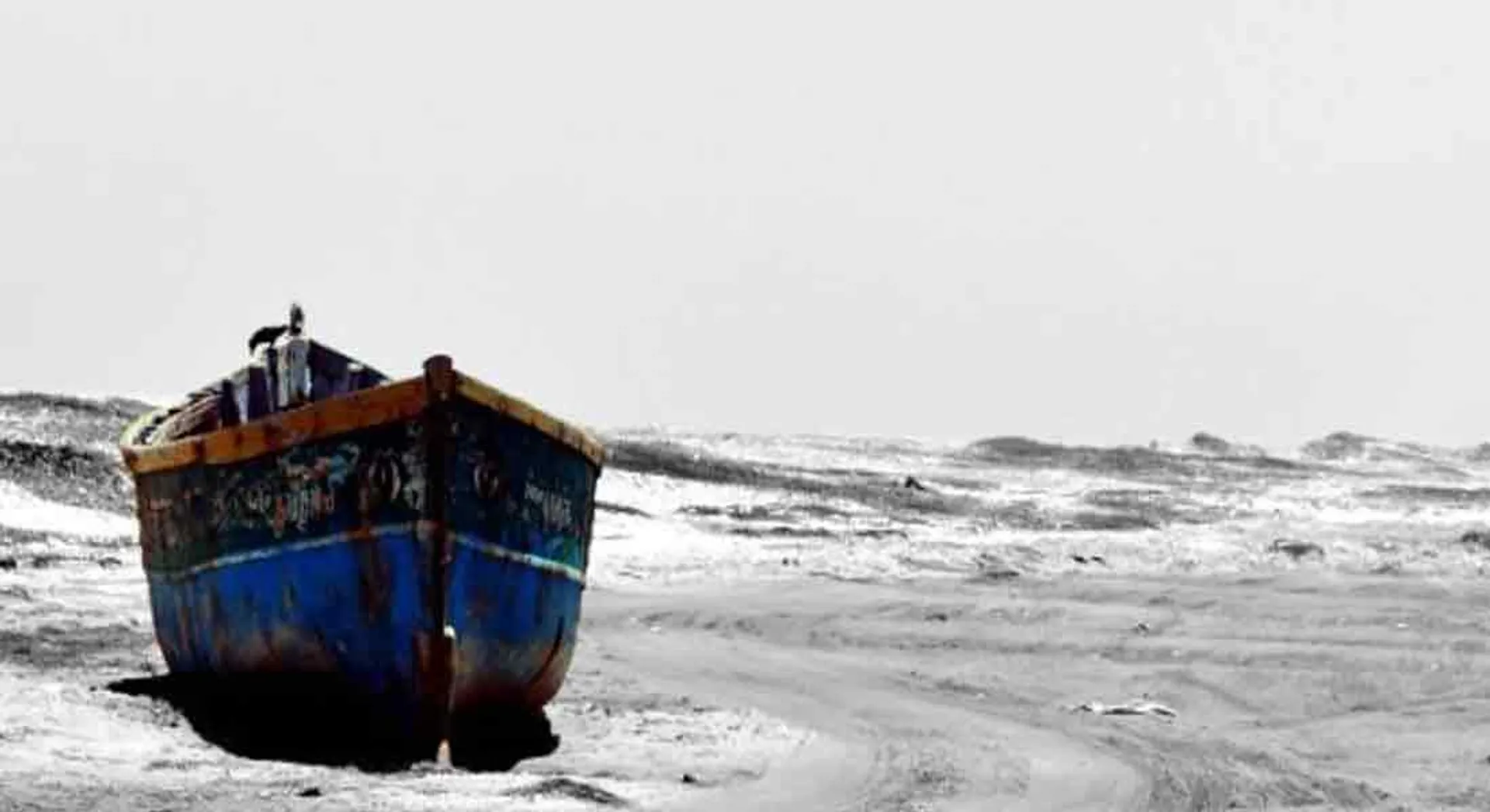  2 refugees fleeing in Sri Lankan waters arrested