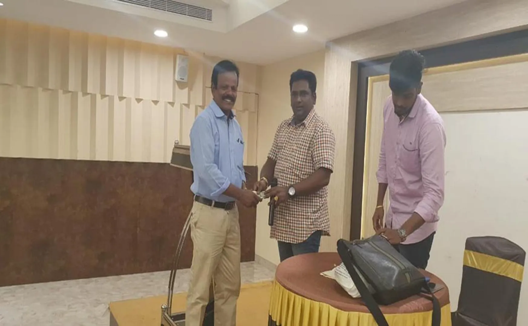 ramanathapuram teacher start on fake business peoples invest many crores 
