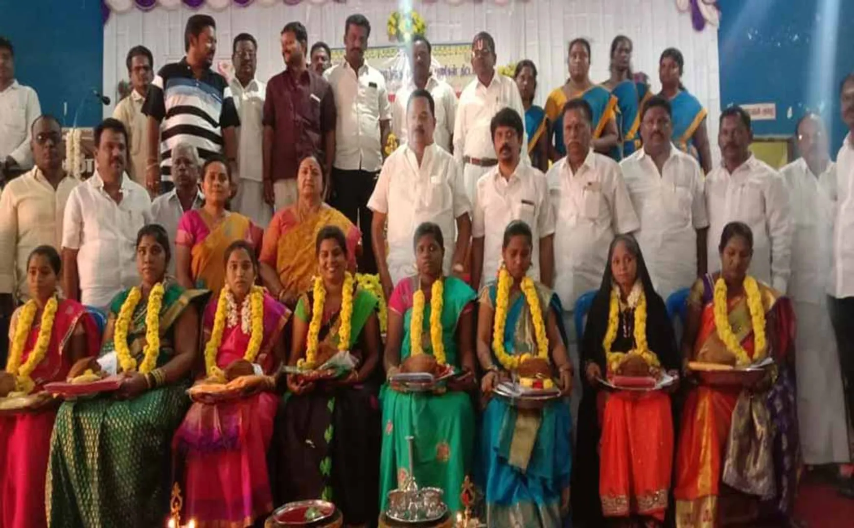 DMK MLA for Pregnant Women  Gift of gift