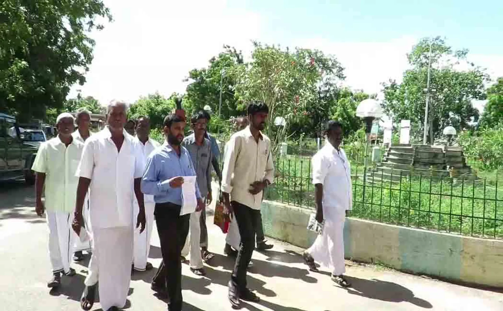  Private school occupying drainage gutter: peasants petition to Nagai ruler