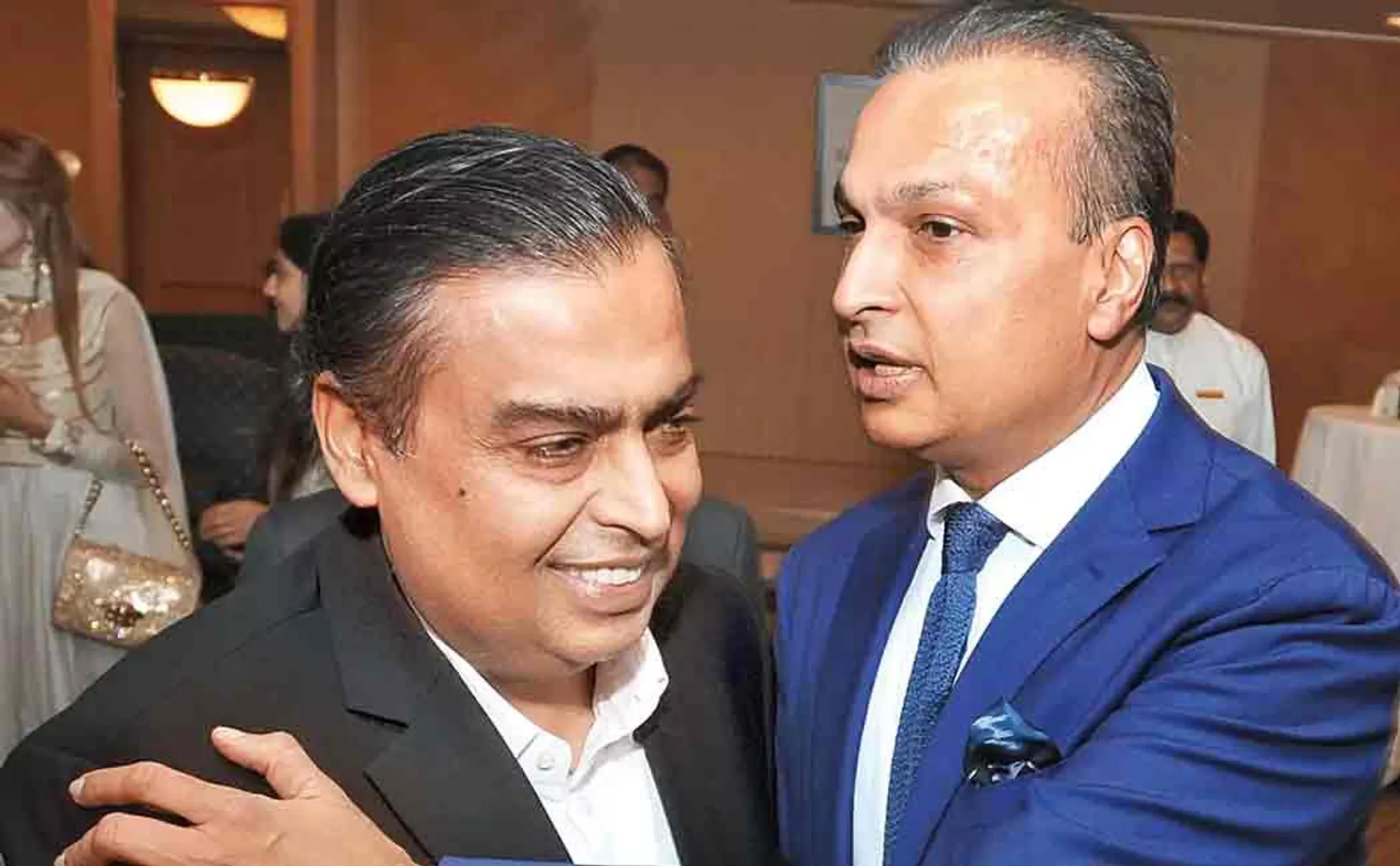 anil ambanis reliance capital to stop lending business