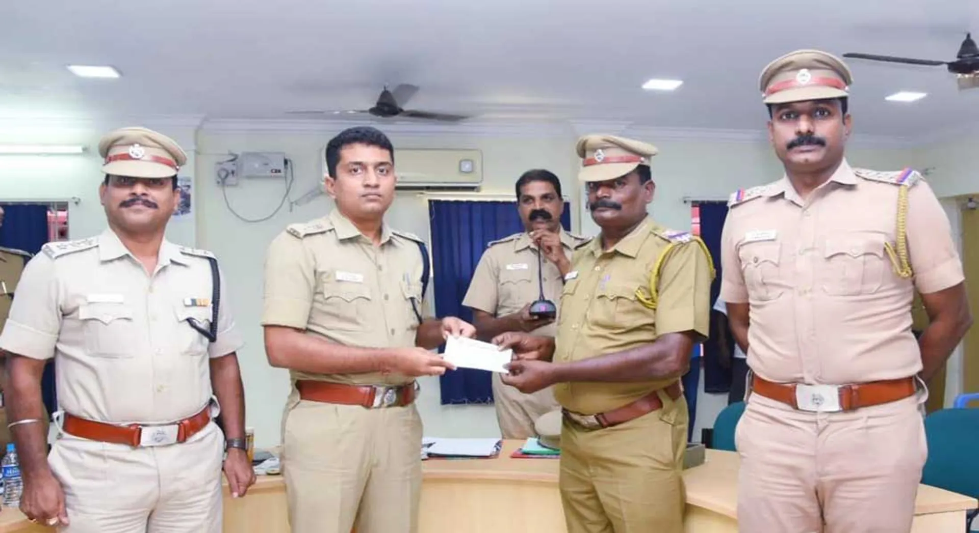 Prize in appreciation of the work of the policemen monthly   District COMMISSIONER of Police