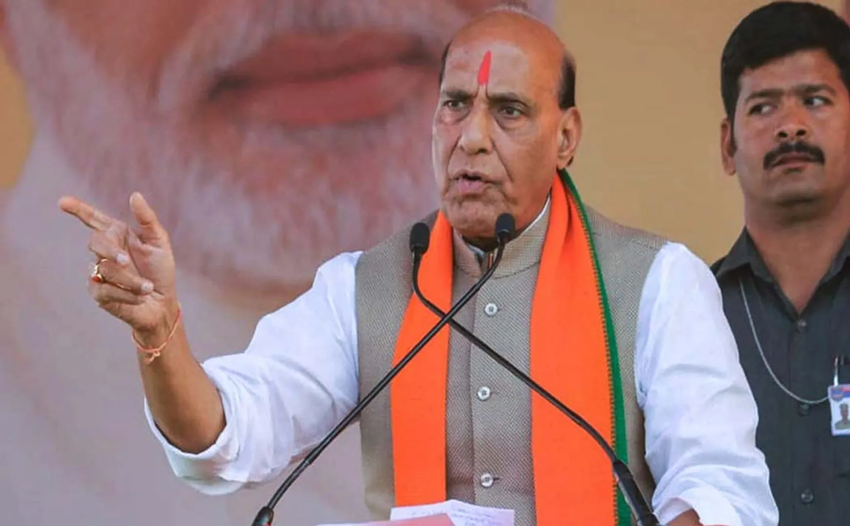 union defence minister Rajnath Singh celebrates durganavami in France