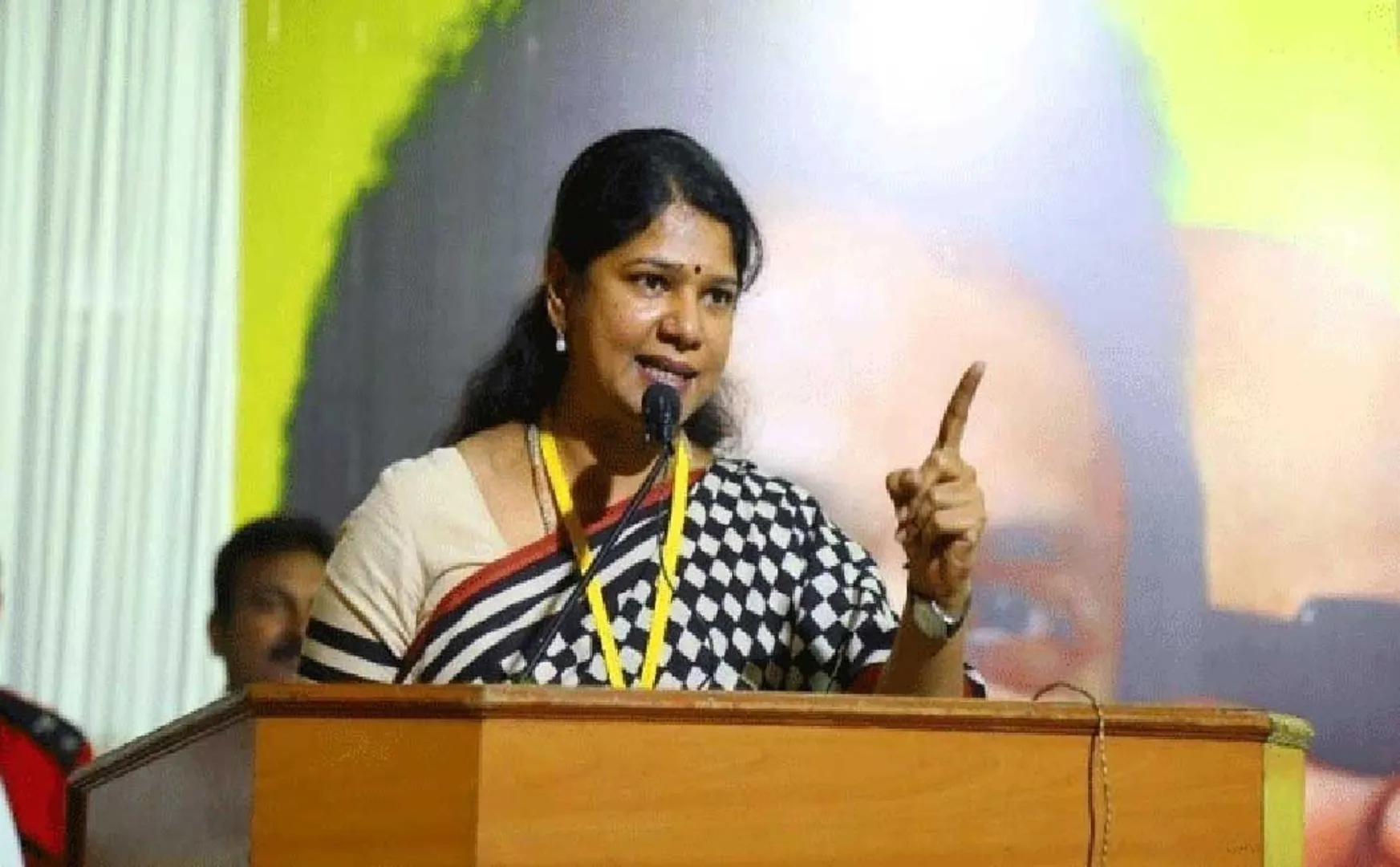 CHENNAI FLEX ISSUE DMK KANIMOZHI MP VIKRAVANDI ASSEMBLY BY ELECTION 