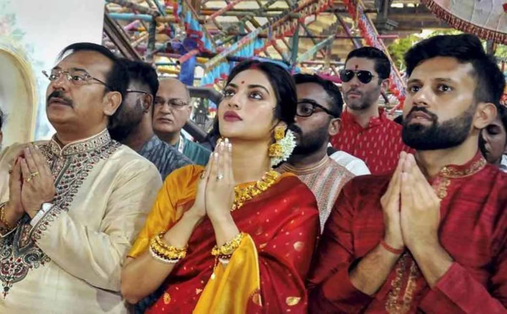 Participated in the Durga Puja   Muslim woman MP denounce is cleric