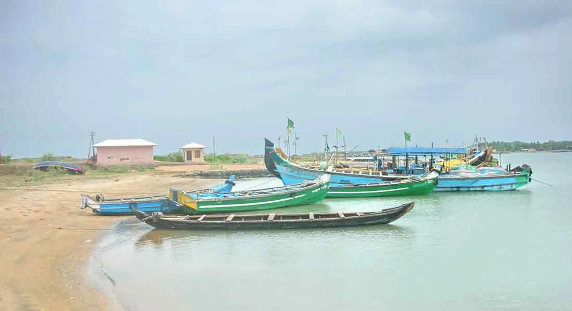  Chinese Chancellor visits ... 22 village fishermen prohibited to go to sea
