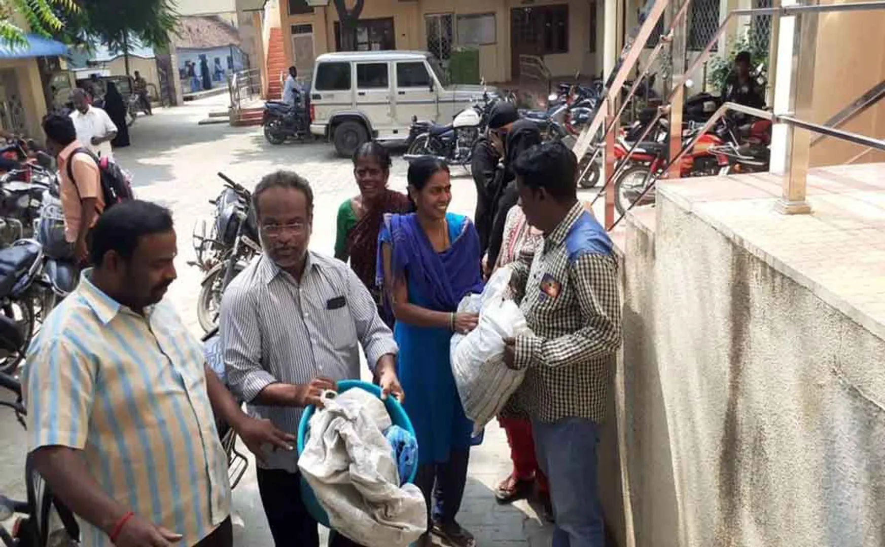 vellore corporation office peoples collect waste disposed at office 