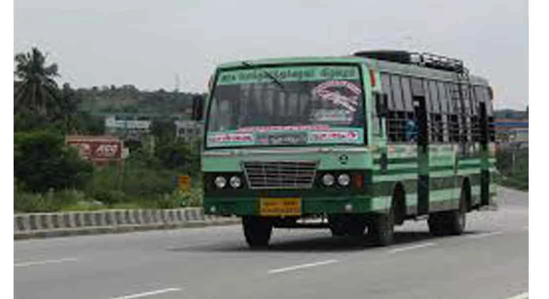 jewelery theft in bus ...