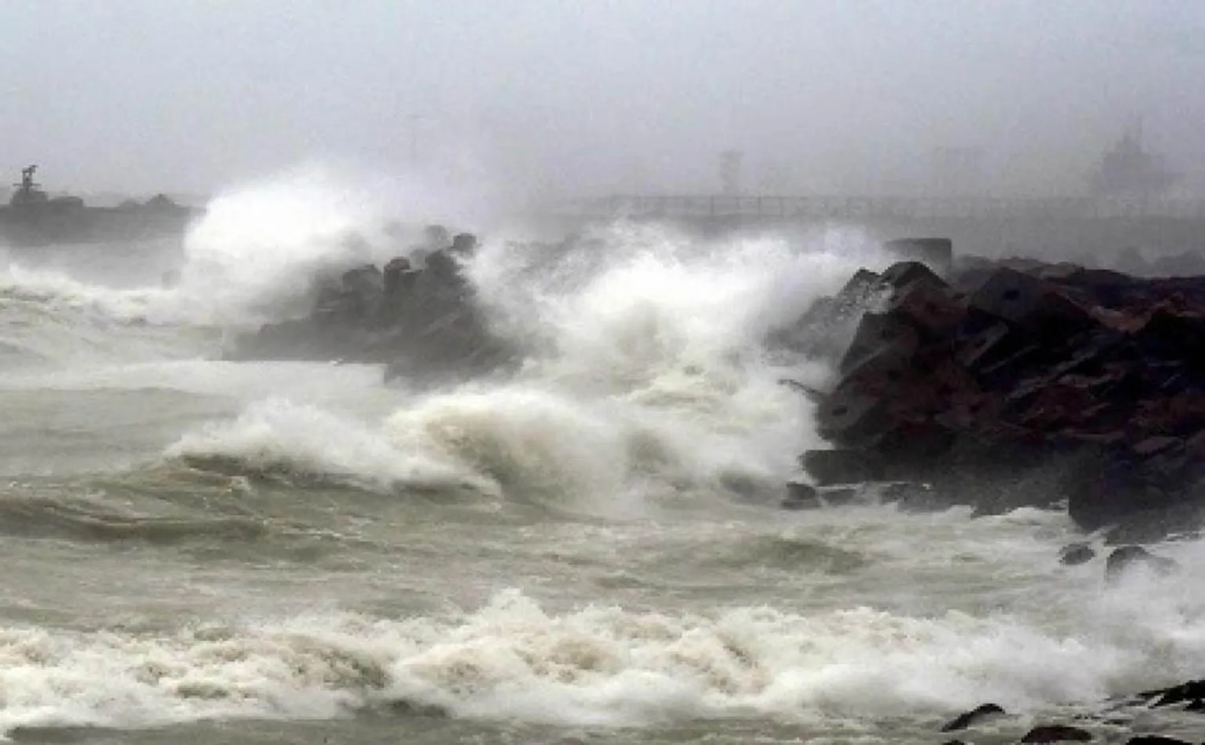tamilnadu heavy rain cyclone forming 