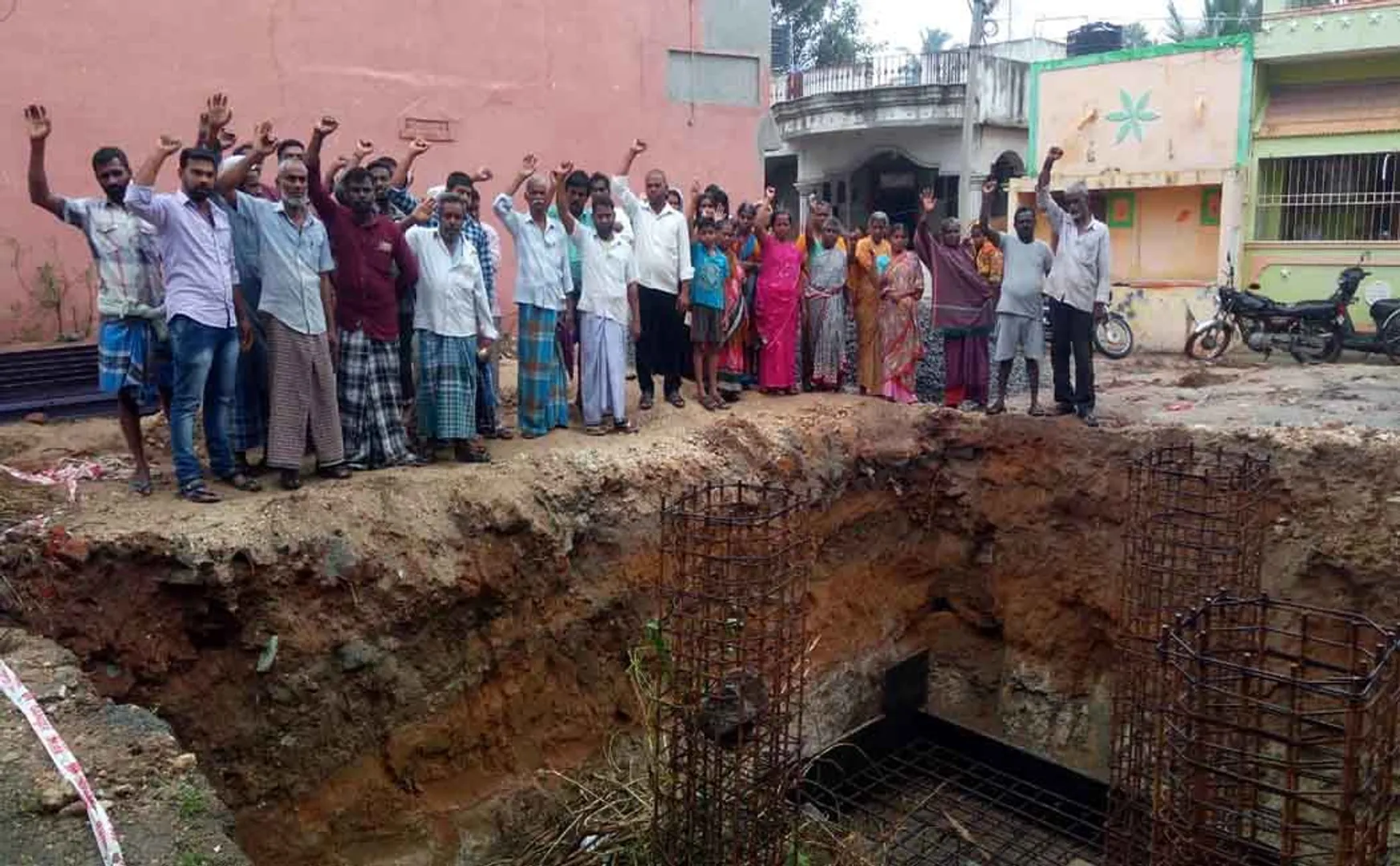 CELLPHONE TOWER VELLORE PEOPLES AGAINST STRIKE 