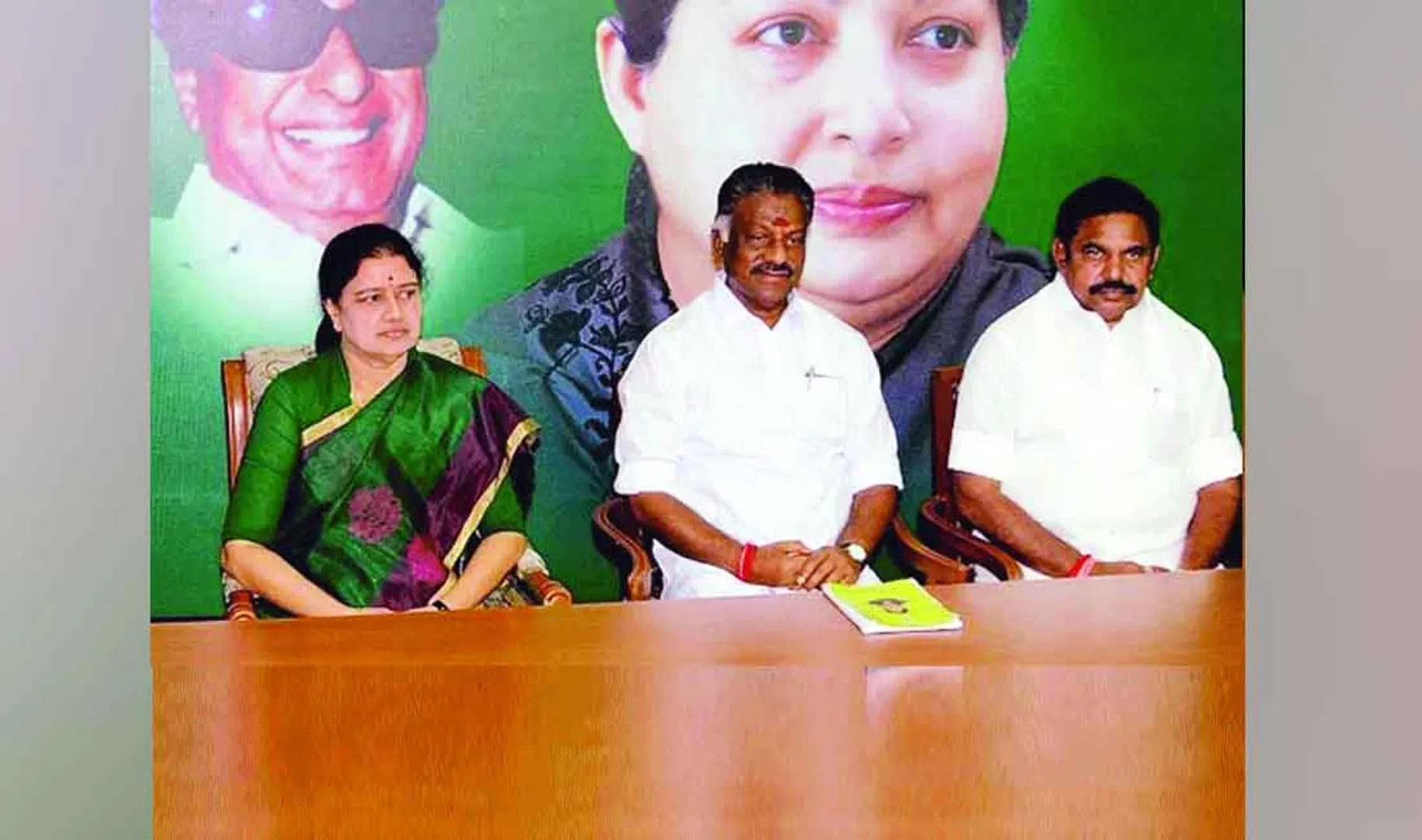 sasikala - o panneerselvam
