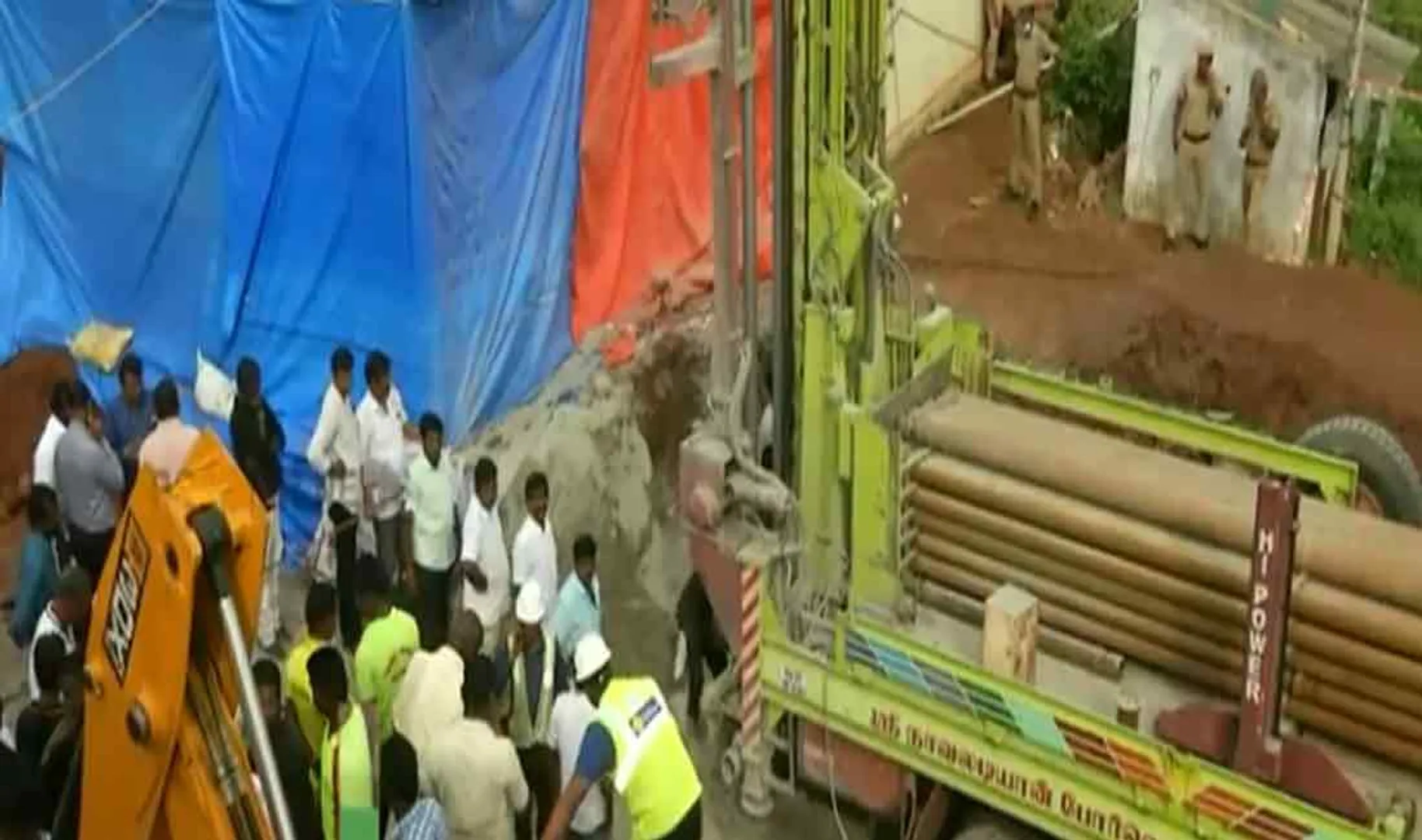 Drill 20 feet by Borewell ... Rescue work beyond 69 hours!