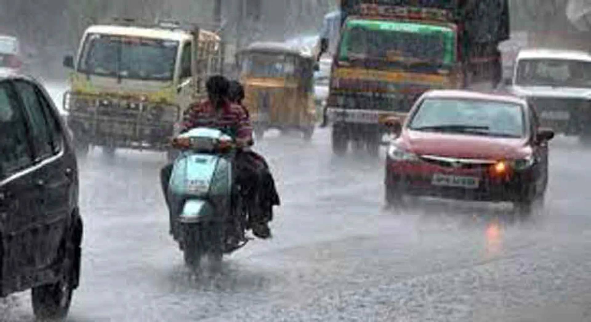  School and college holidays due to heavy rain in three districts