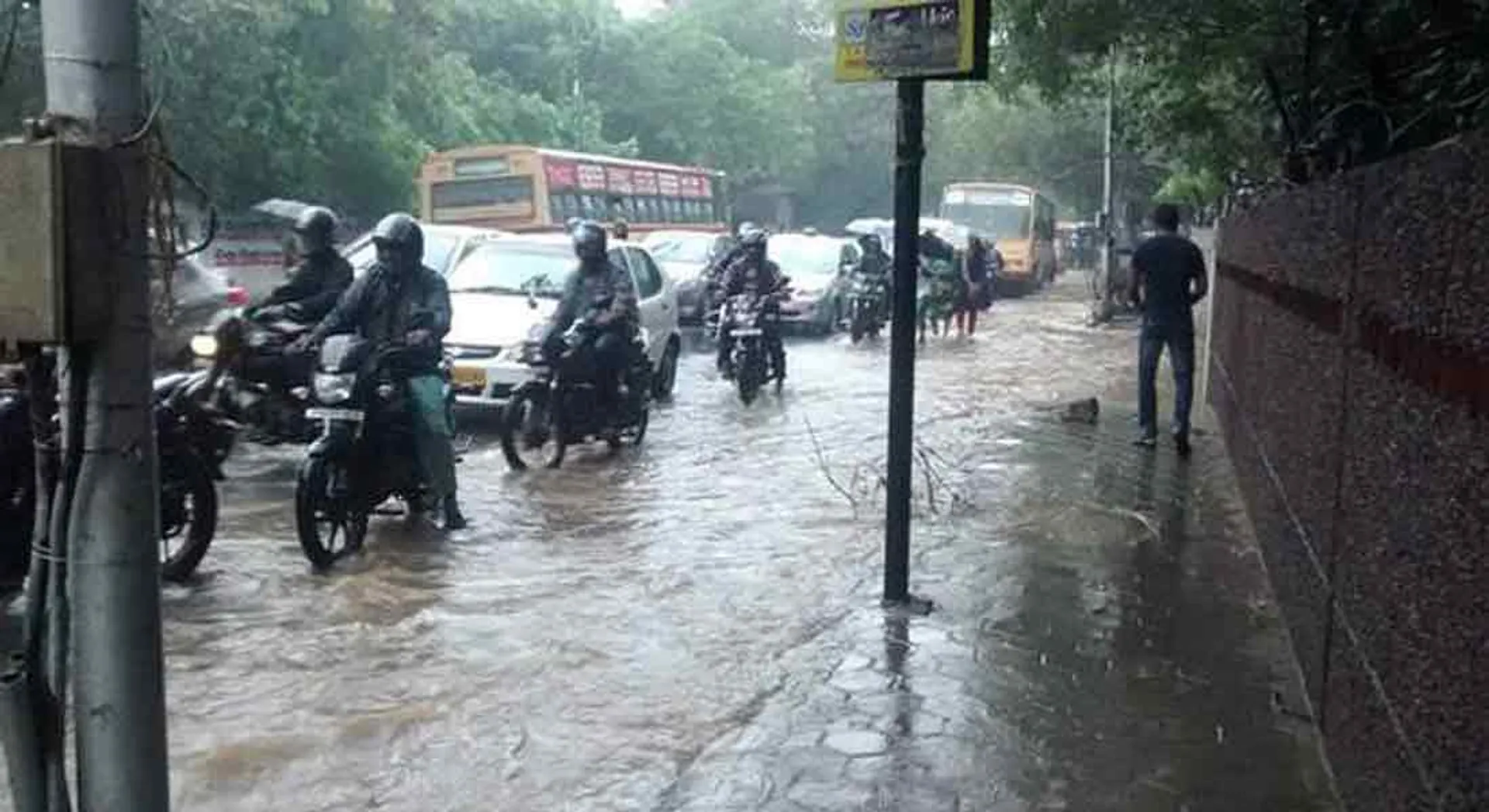  Heavy rains in Chennai - 23 lakes filled in Tiruvallur