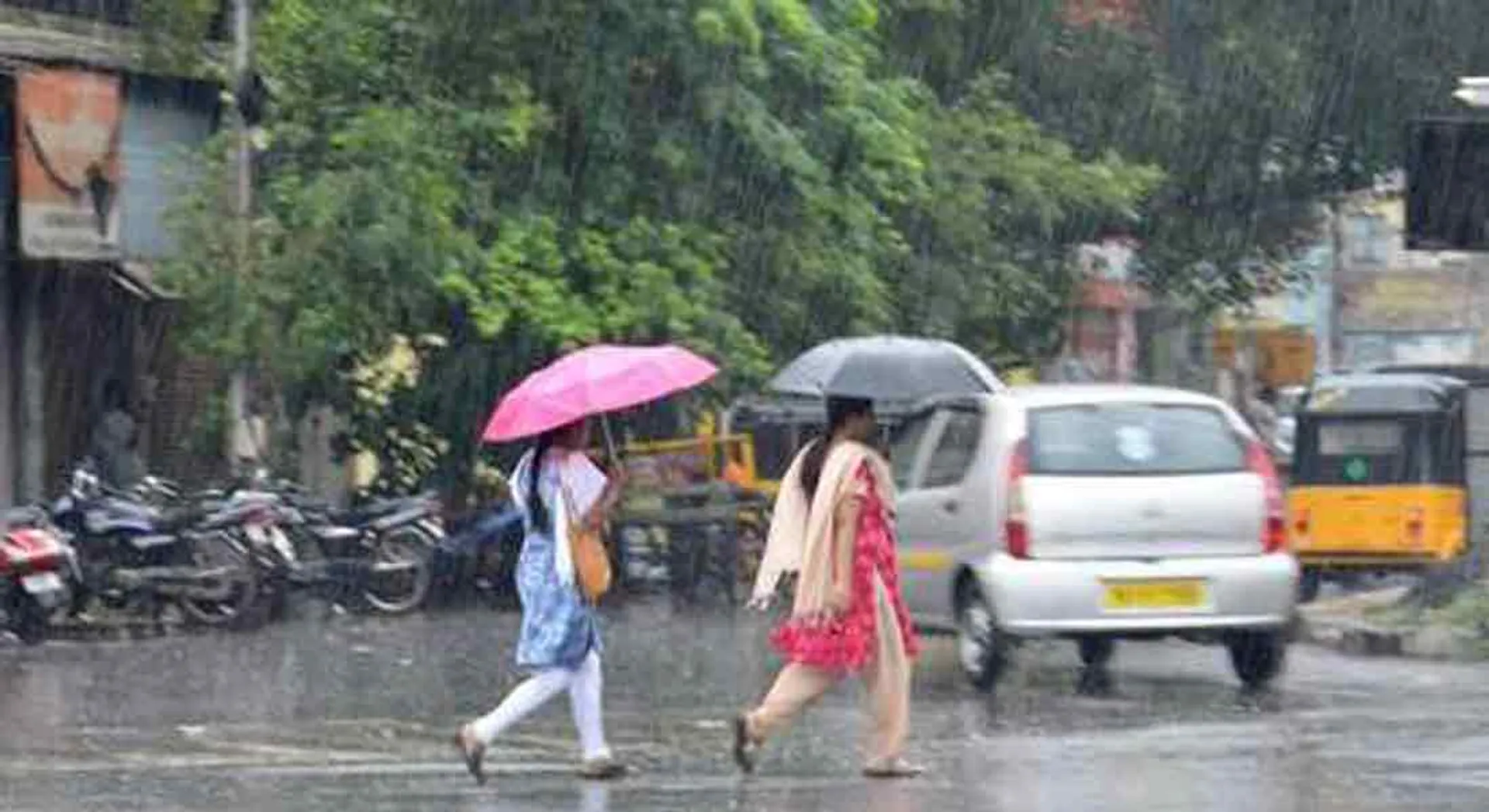  Holidays for school colleges in 3 districts