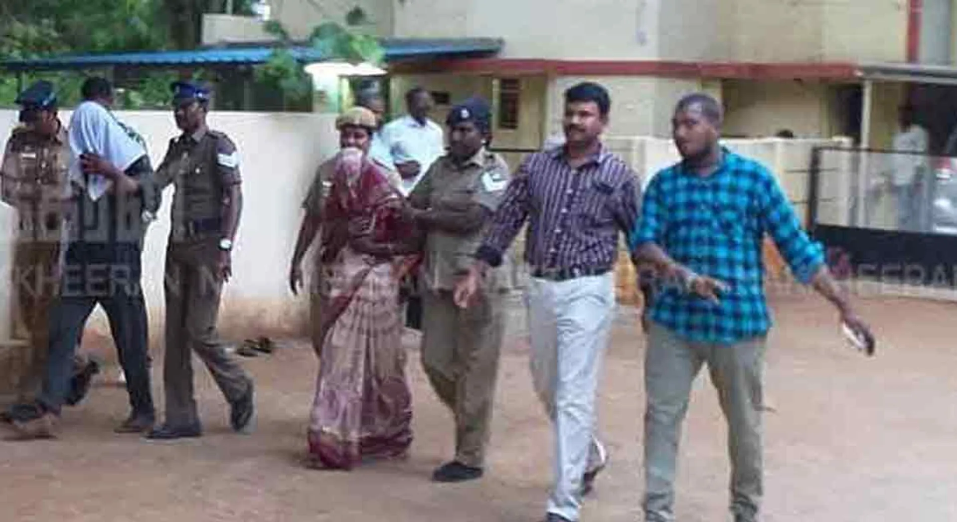  Lalitha Jewelery robbery .. Kundas on two