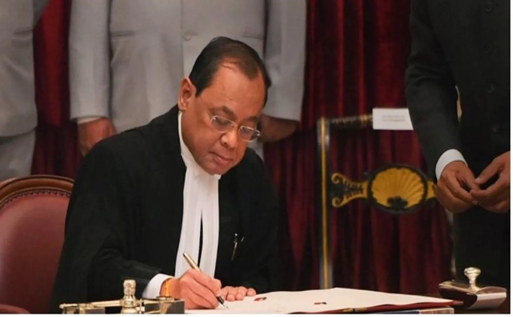 AYODHYA CASE SUPREME COURT JUDGE DISCUSS WITH UP STATE DGP 