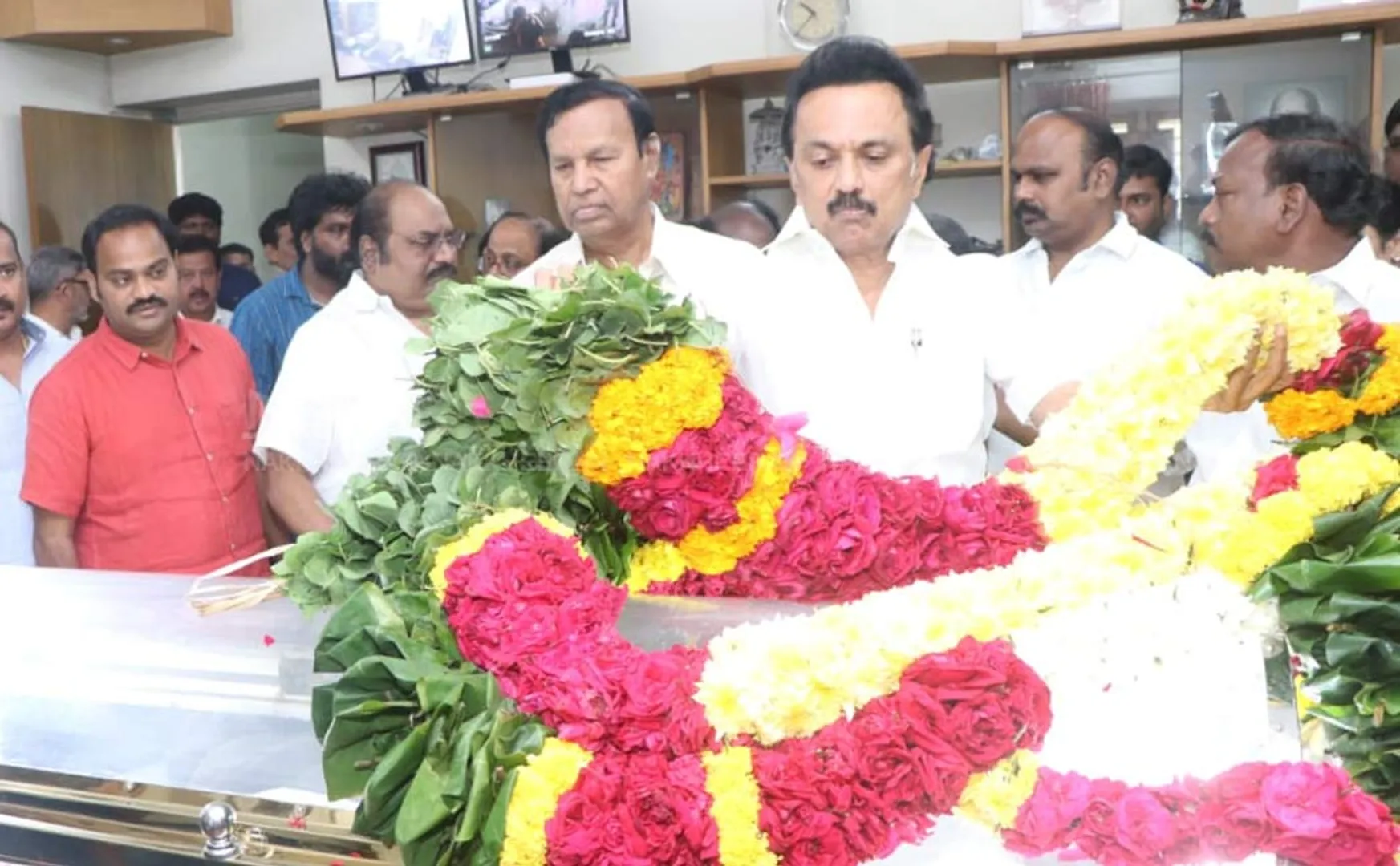 Stalin paid tribute to DN Chashan's body