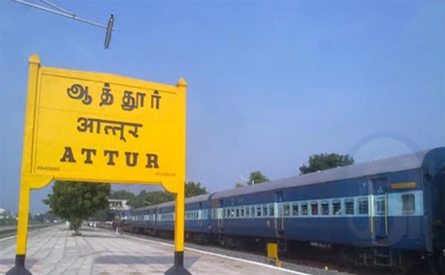salem district attur private bus and bike incident police 
