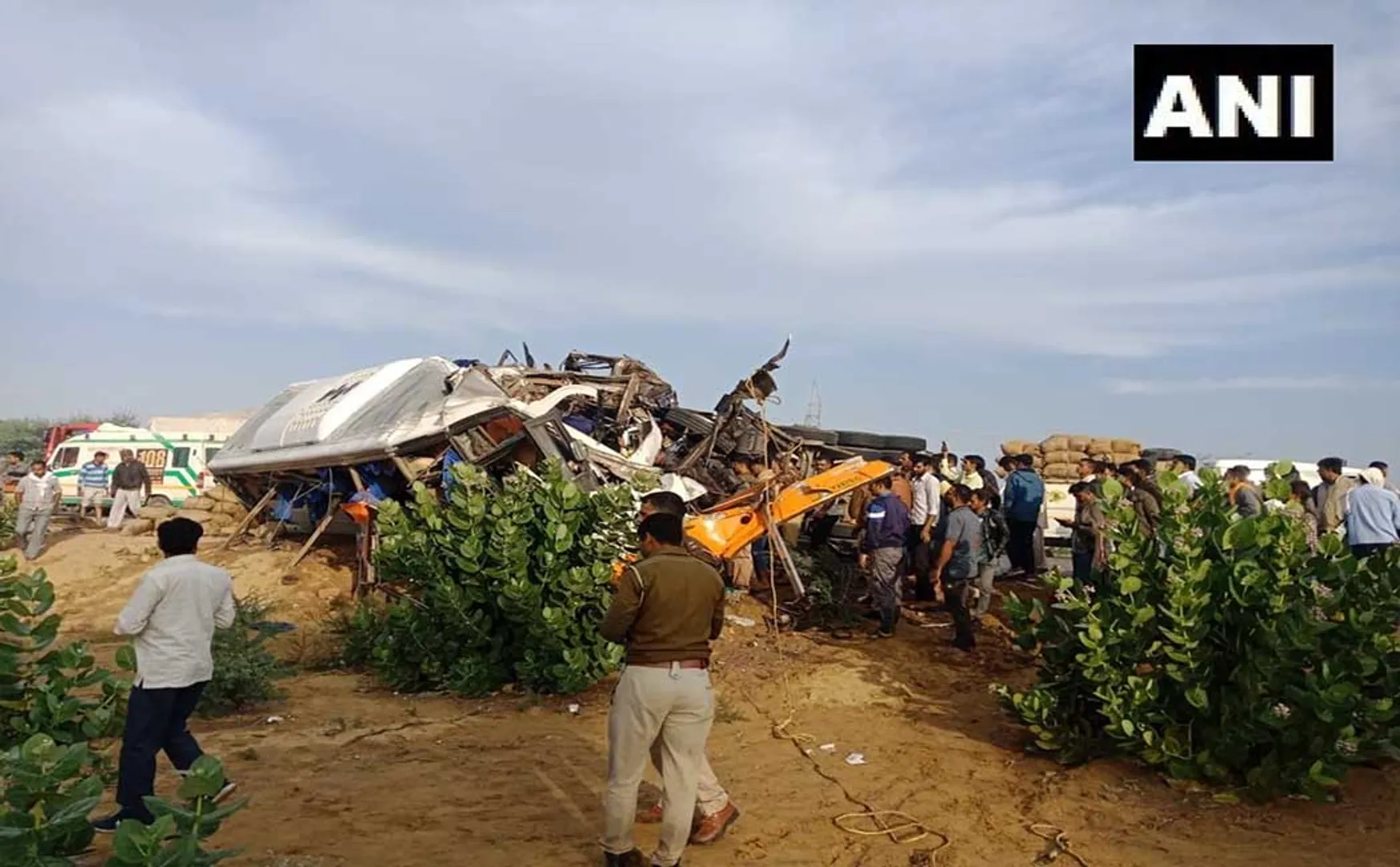 rajasdhan state national highway no 11 bus and truck incident 