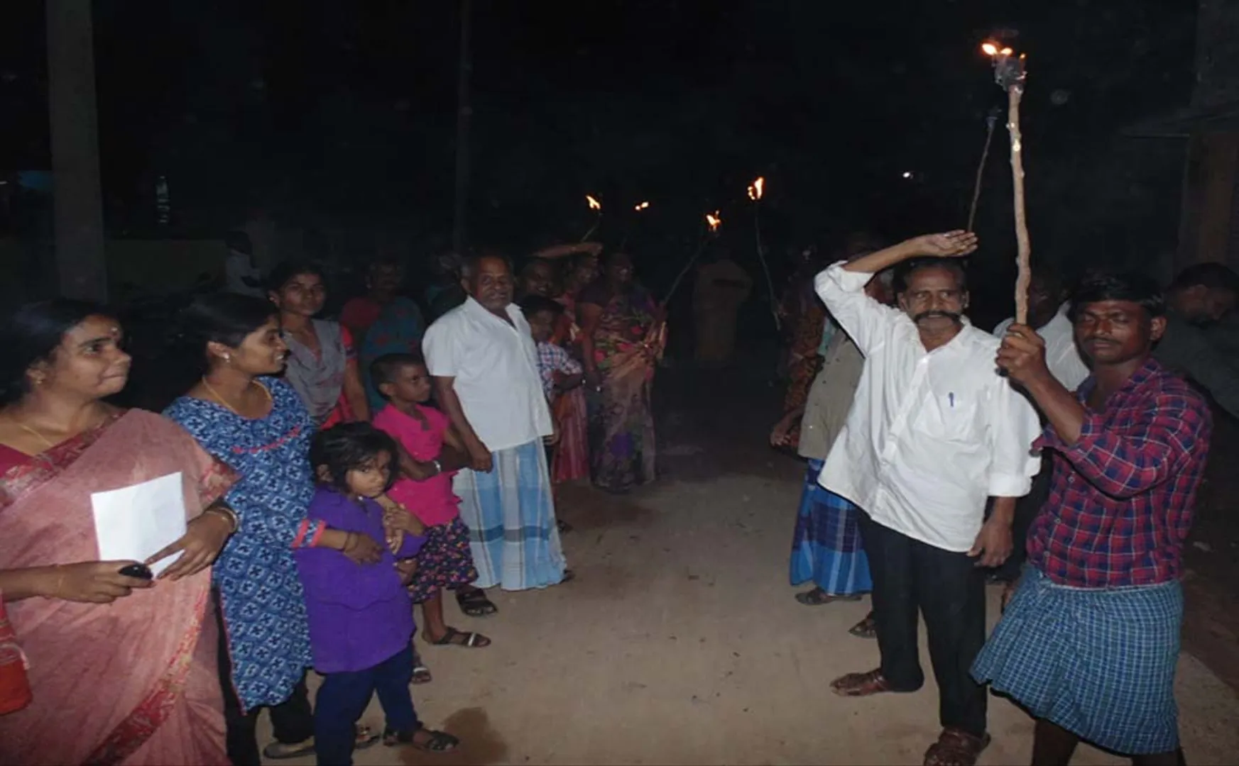 cuddalore district virudhachalam street lights facilities not get peoples 