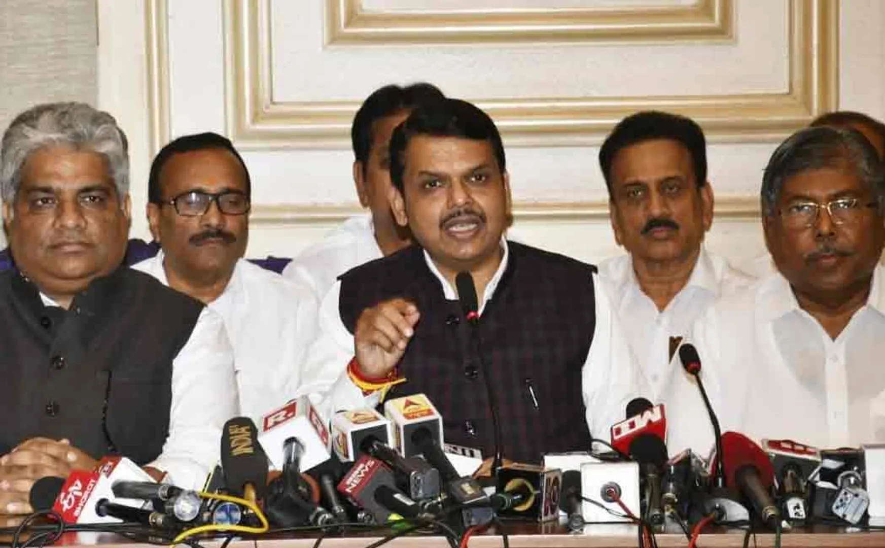 devendra fadnavis about maharashtra political crisis