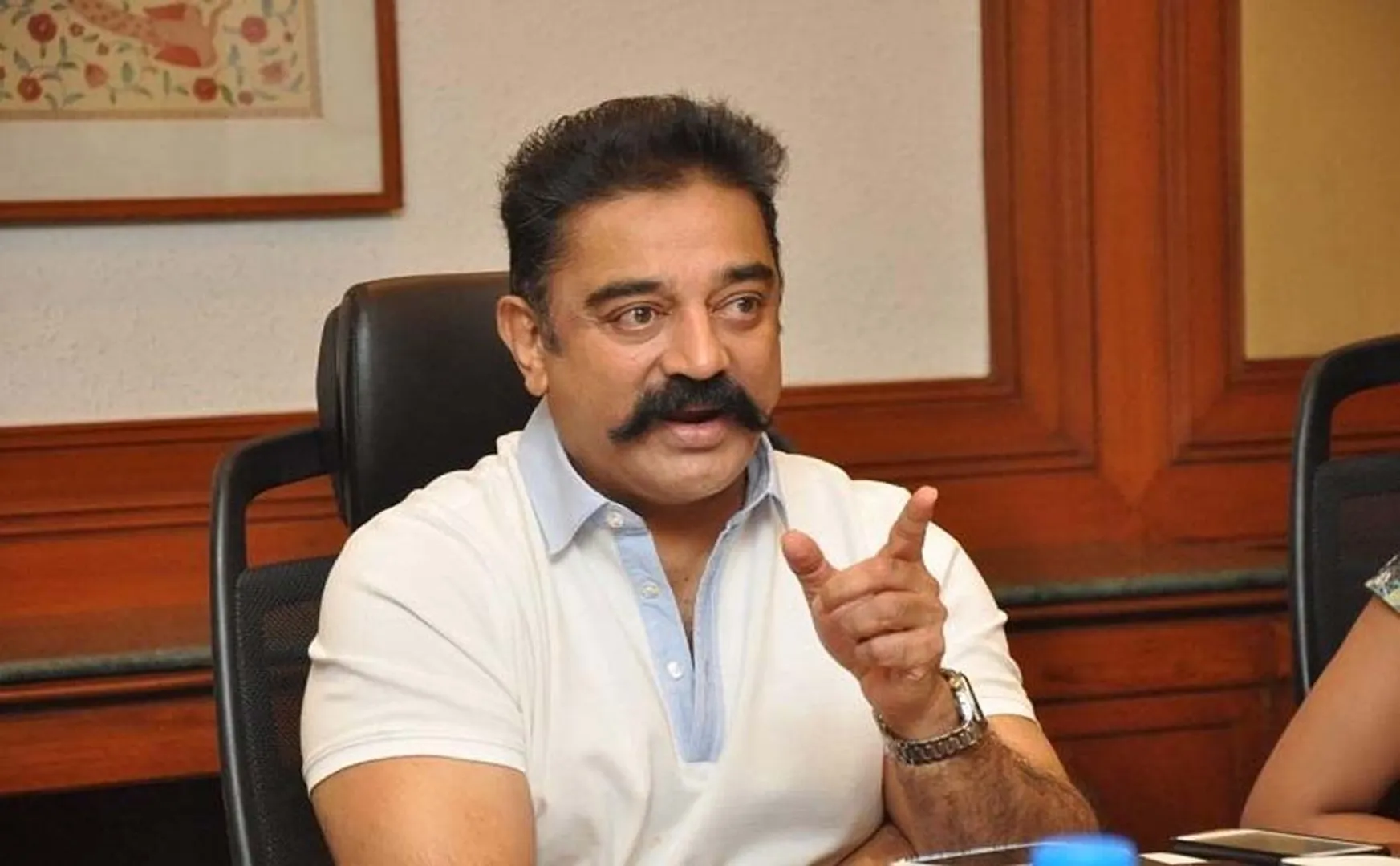 ACTOR KAMAL HASSAN  APOLLO HOSPITAL TREATMENT AFETR RETURN TO HOME 