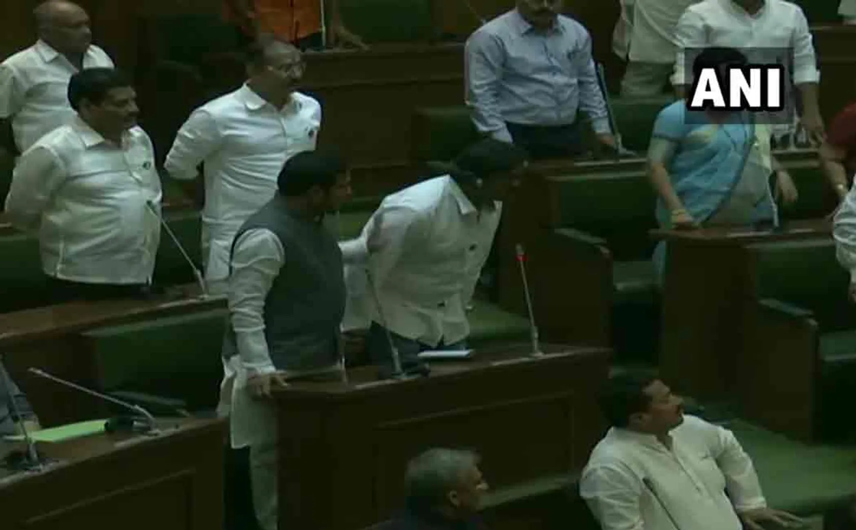 shivsena passed floor test