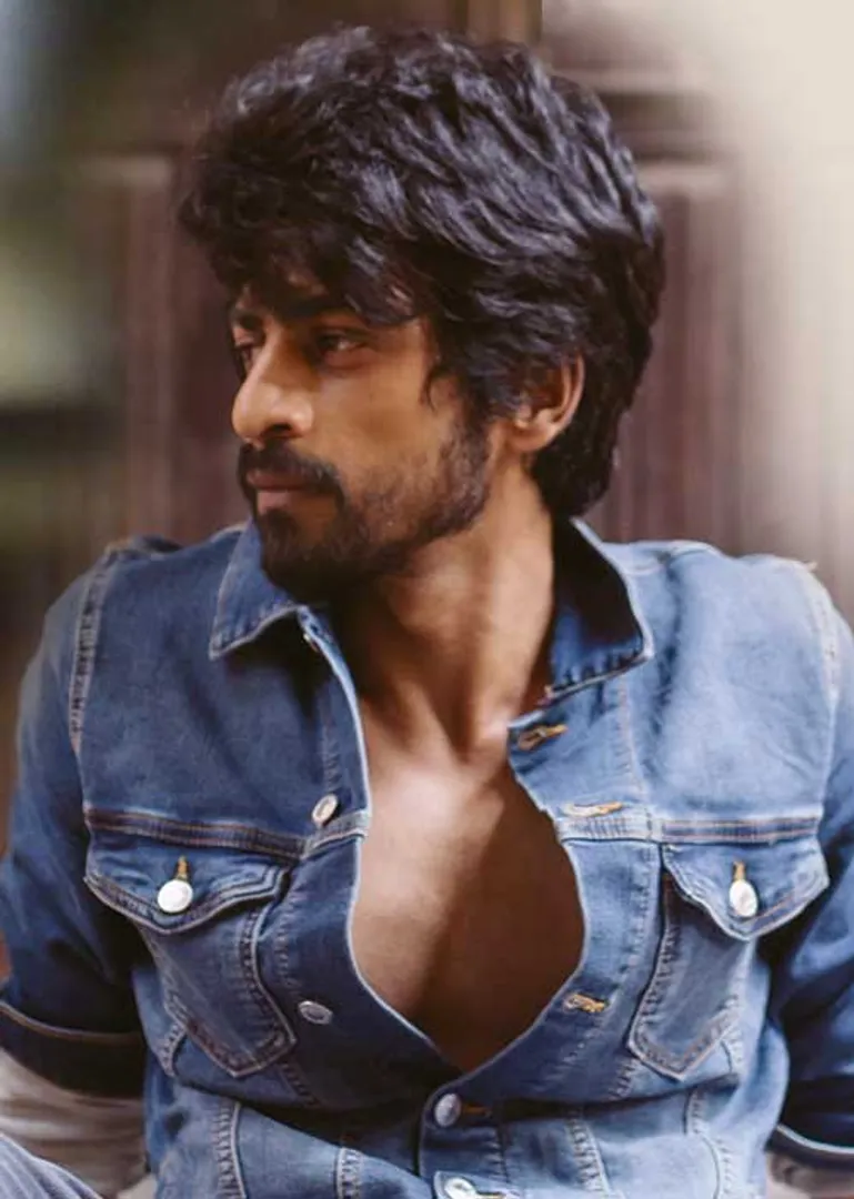 /idhalgal/cinikkuttu/mix-good-and-evil-newcomer-actor