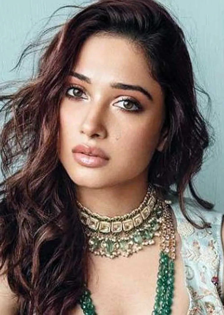 /idhalgal/cinikkuttu/director-tamanna-kasamusa