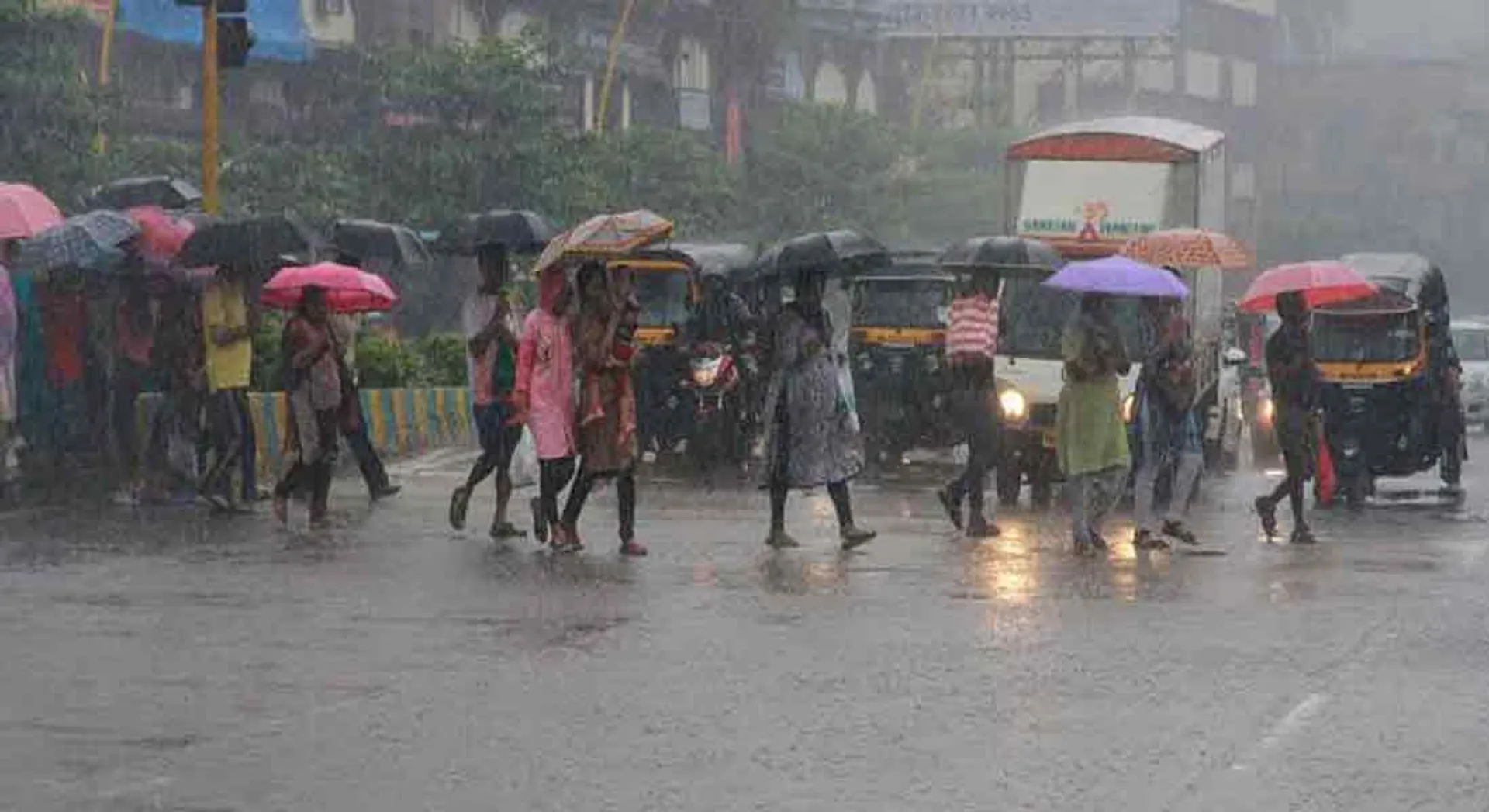  Echo of heavy rain; School holidays tomorrow in Tiruvallur