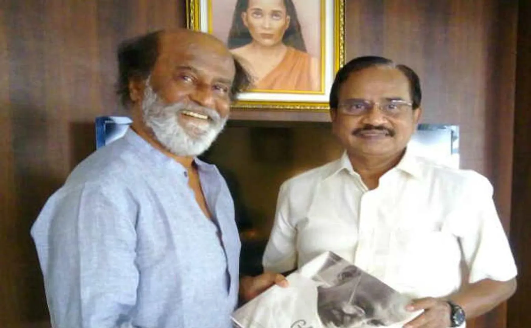 chennai actor rajinikanth meet with tamilaruvi manian 