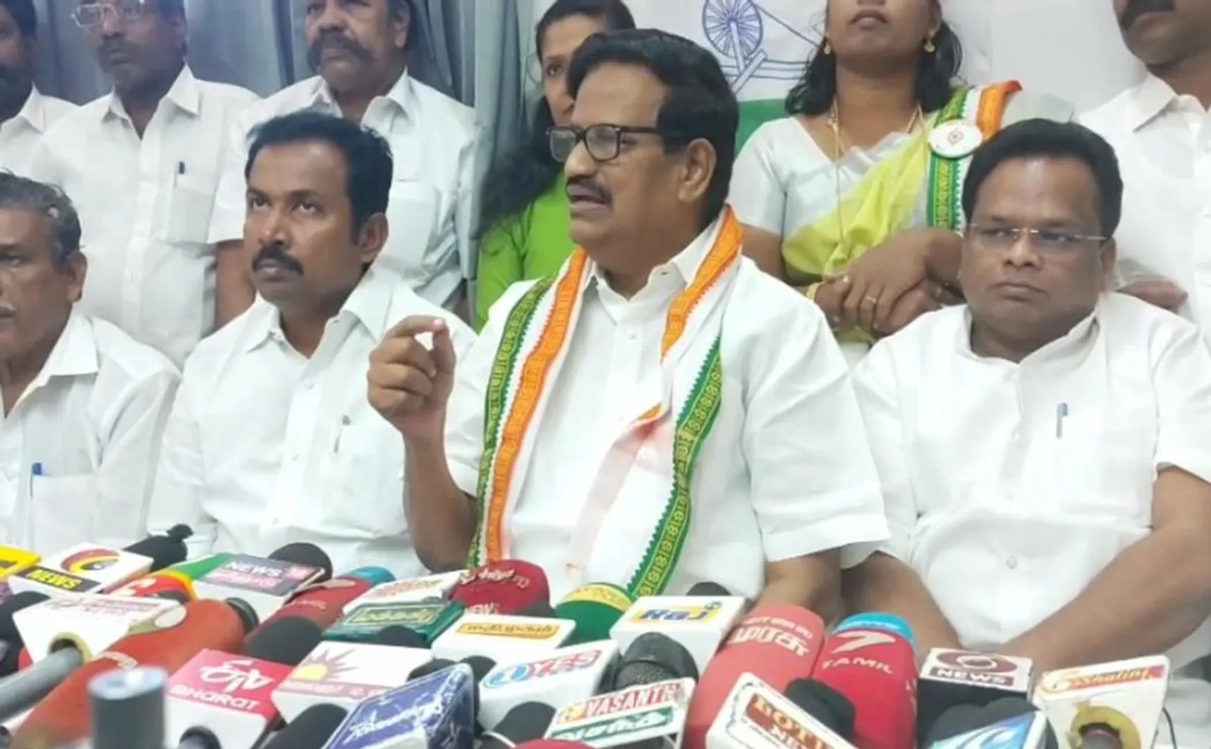 Congress tamilnadu leader Ks alagiri press meet