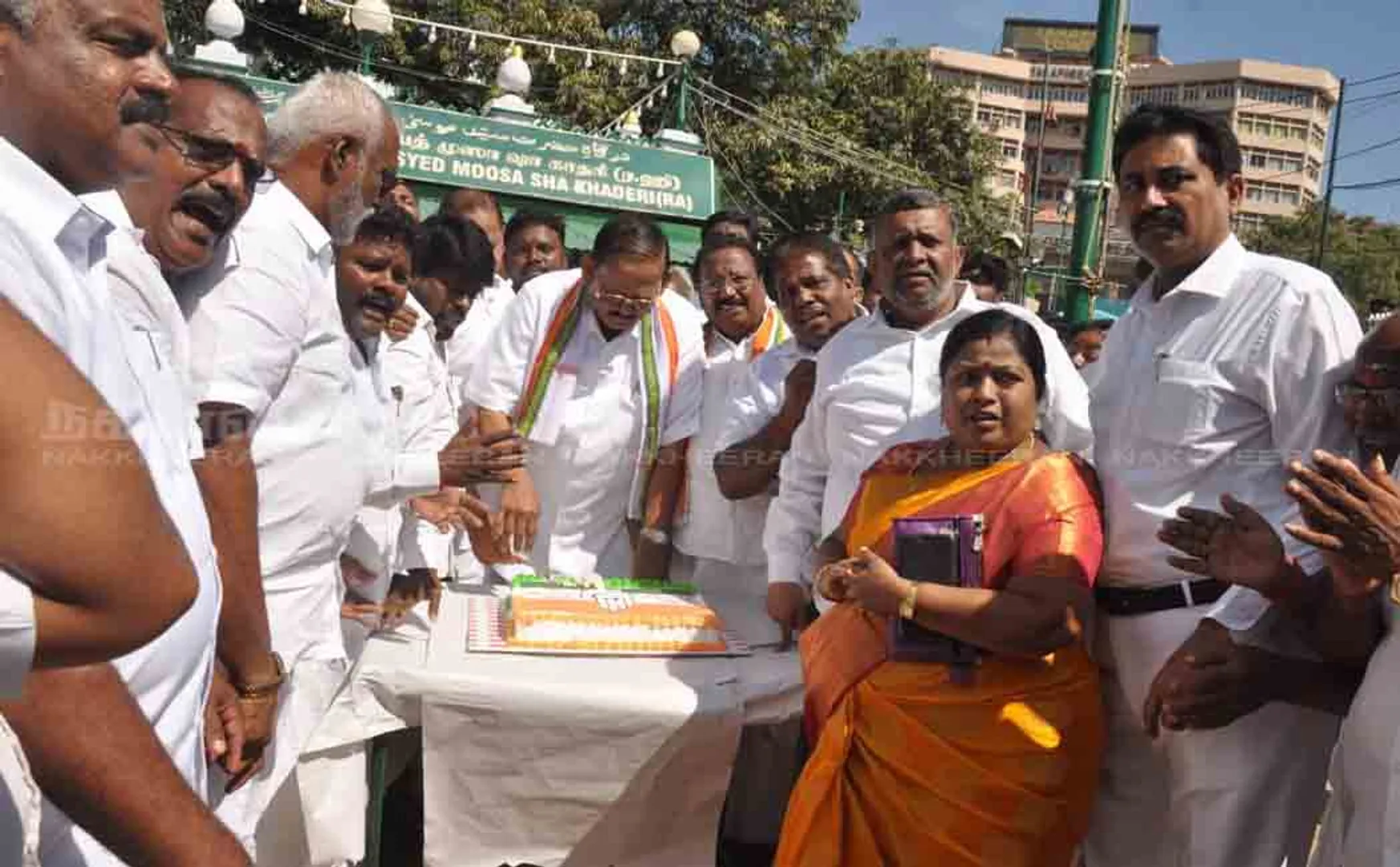congress party interim president sonia gandhi 73th birthday celebration chennai sathyamoorthy bhavan 