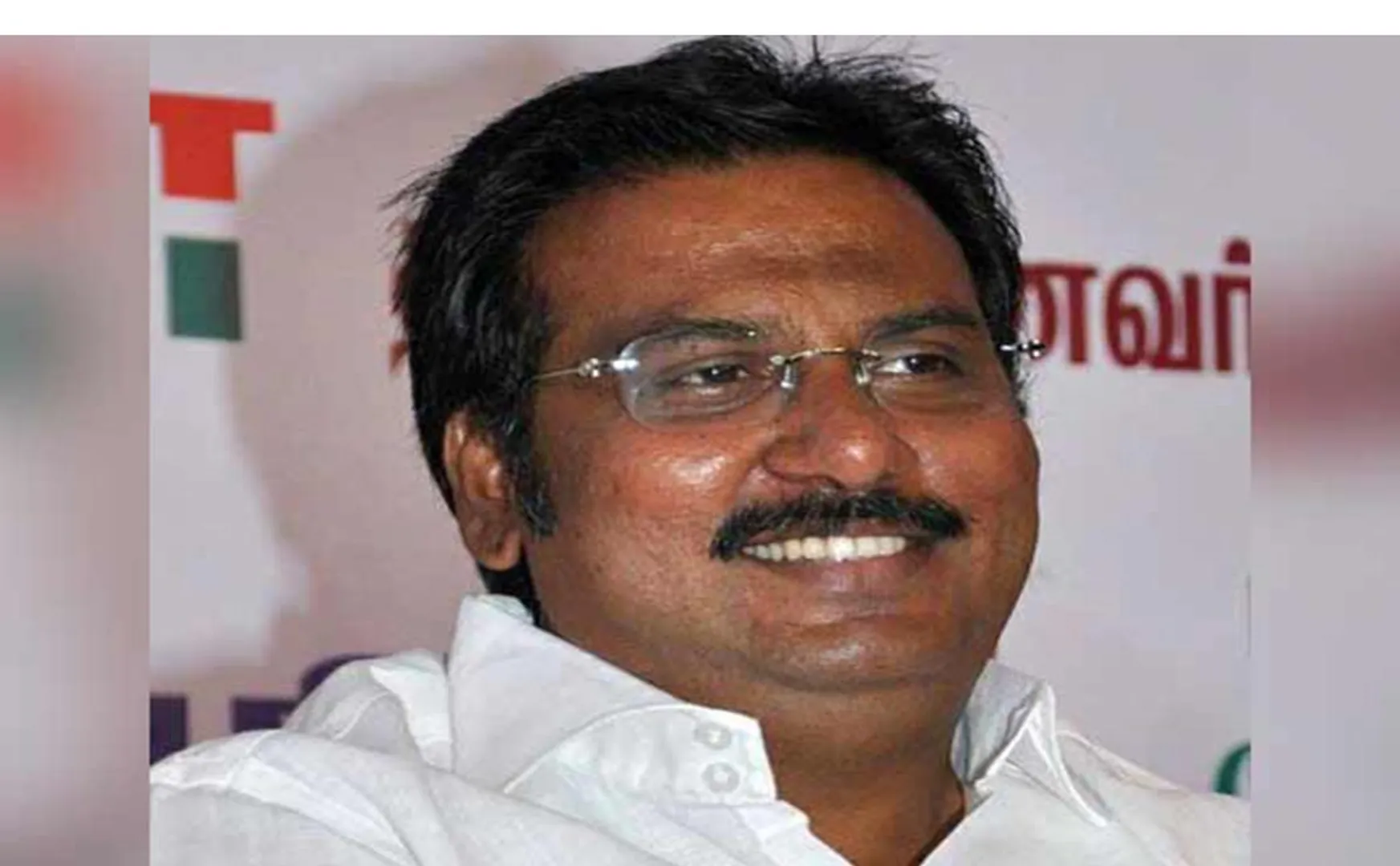 rayapuram r mano leaves from congress party.  may be join dmk or pmk 
