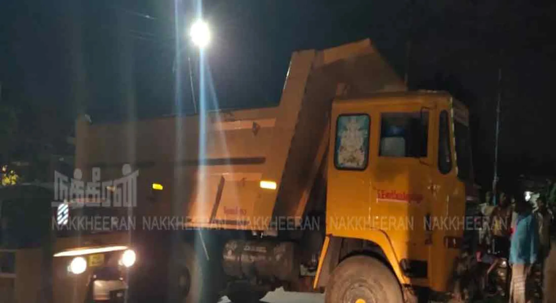  The people who fought the sand trucks 