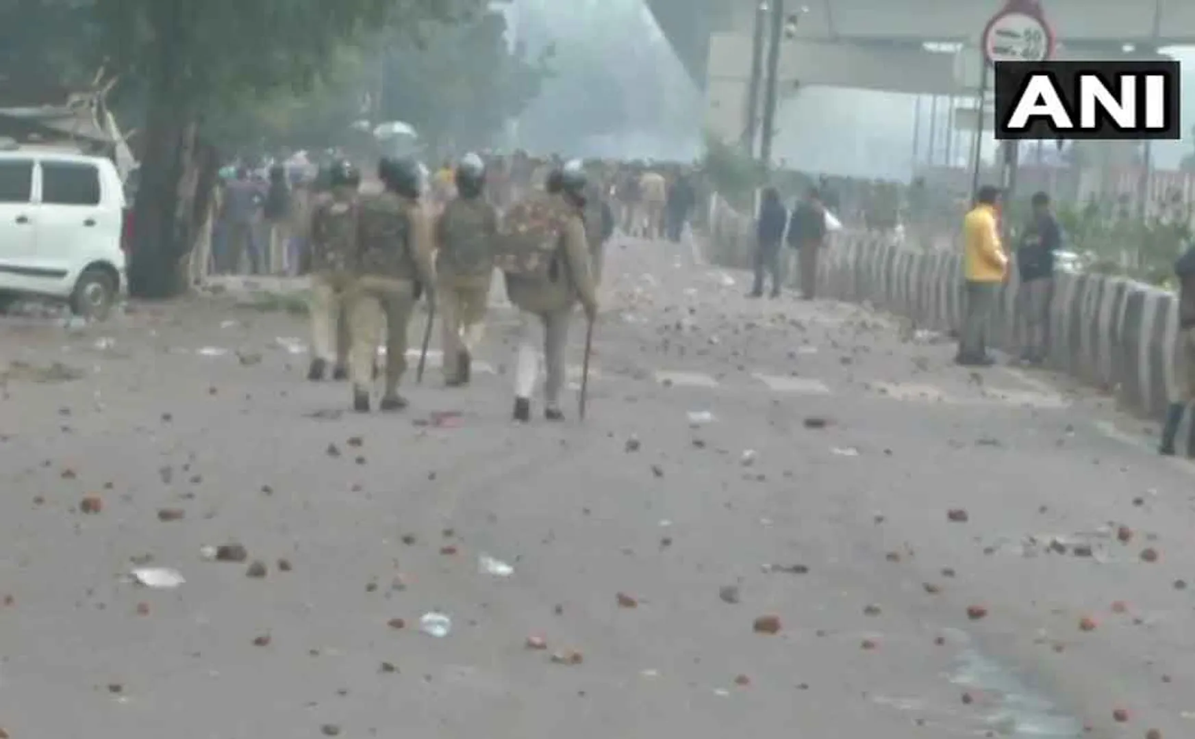 delhi clash