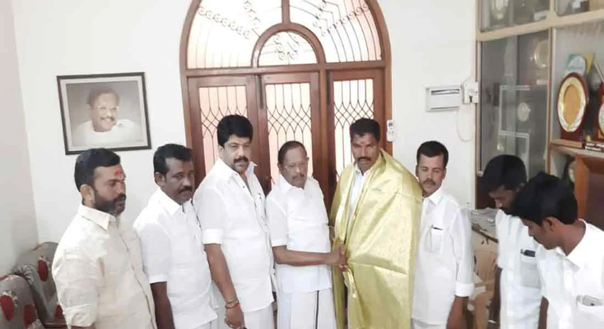  AIADMK candidate joins DMK ...