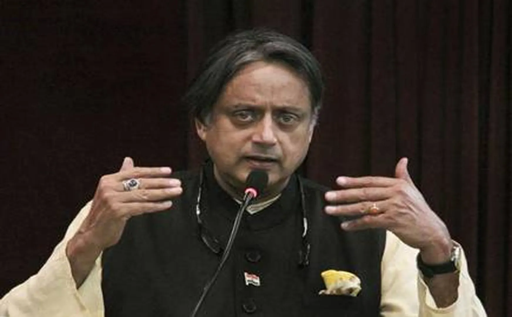 kerala thiruvananthapuram court order congress party sasi tharoor mp 