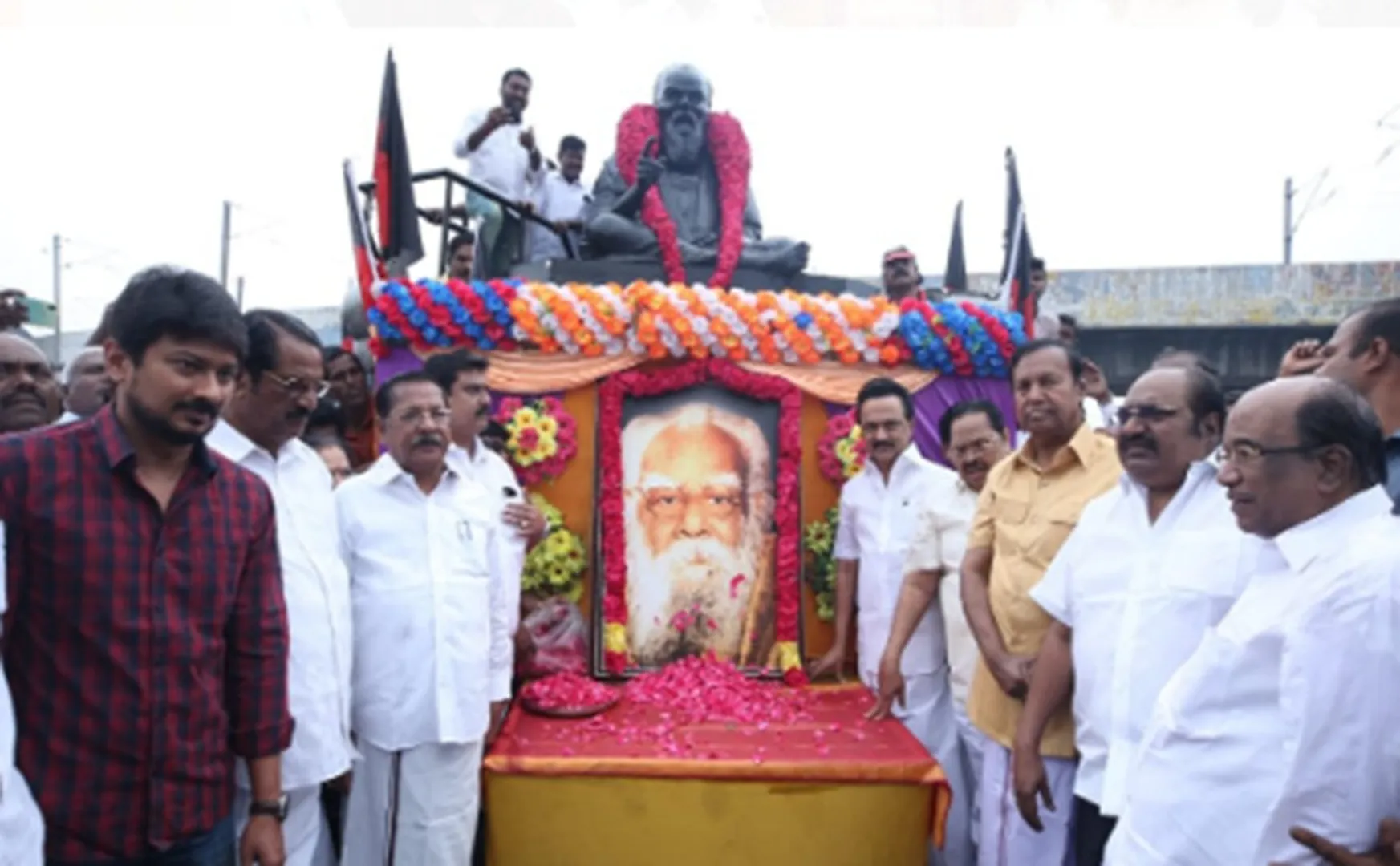 Periyar Memorial day-dmk members tribute
